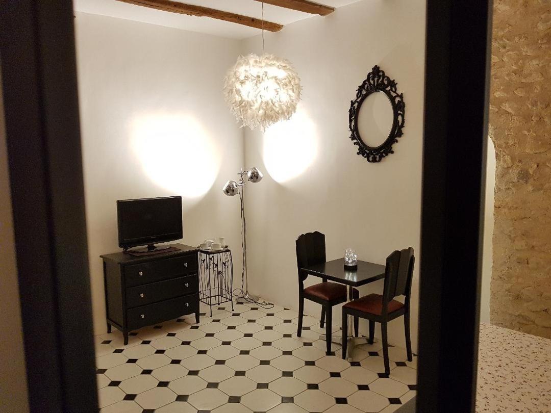 Le Grand Coudreau Bed and Breakfast Nazelles-Negron Buitenkant foto